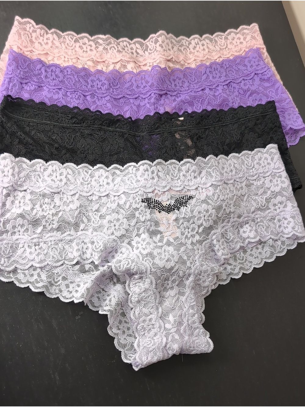 Victoria's Secret Cheeky Lace Panties Underwear Size Medium NEW